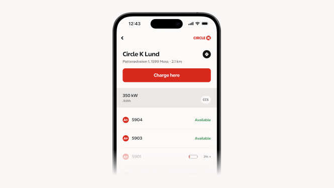 Bilde av appen som viser ladere og tilgjengelighet