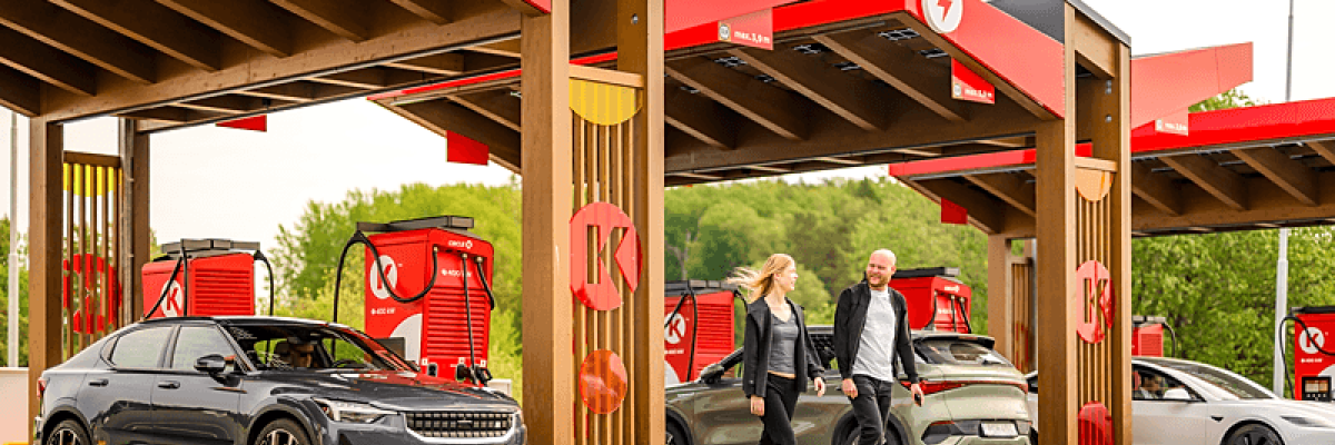 Circle K EV Chargers with autumn colours